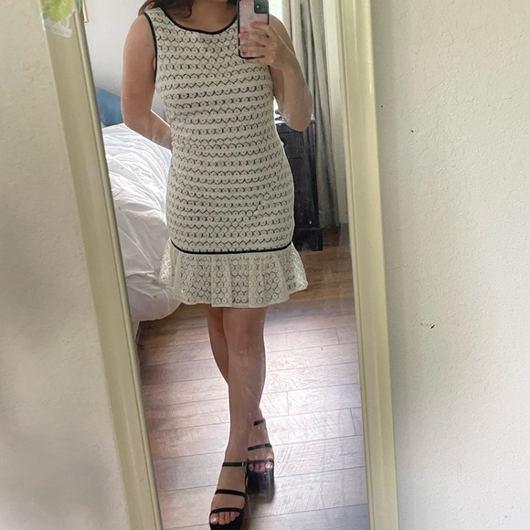 lace dress with striped lining - Picture 5 of 6